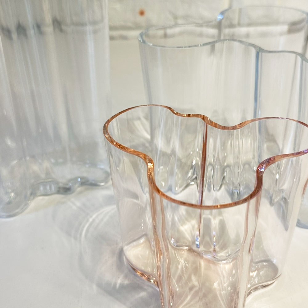 イッタラ iittala アルヴァ・アアルトコレクション Alvar Aalto Collection ベース H95mm サーモンピンク 日本限定 アルヴァ・アアルト生誕120周年記念 北欧雑貨 ◎