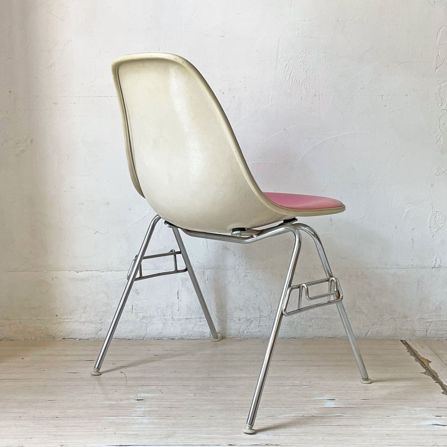 ハーマンミラー Herman Miller サイドシェルチェア サード 3rdビンテージ PVCレザー FRP製 スタッキングベース イームズ B ★