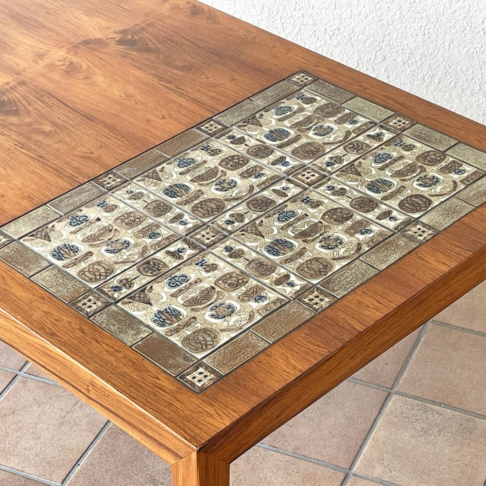 ハスレヴ Haslev Moblefabrik × ロイヤルコペンハーゲン Royal Copenhagen バッカ Baca タイルトップ コーヒーテーブル ローズウッド材 W133cm 北欧ビンテージ ◇