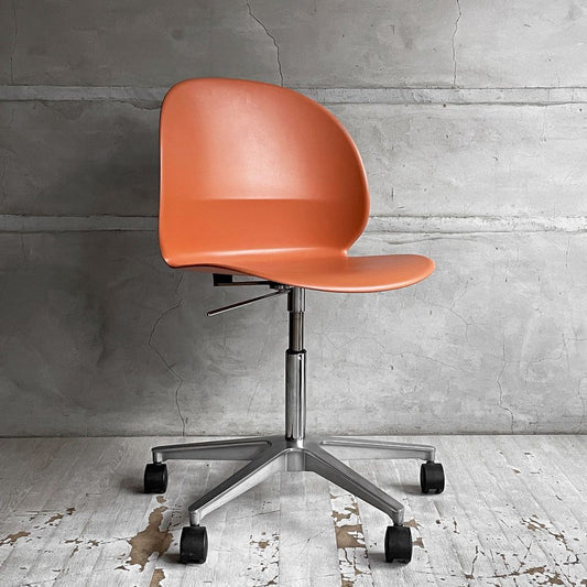 フリッツハンセン Fritz Hansen エヌゼロツー N02 リサイクルチェア キャスターチェア デスクチェア 佐藤オオキ nendo ダークオレンジ 参考定価￥91,080- ♪
