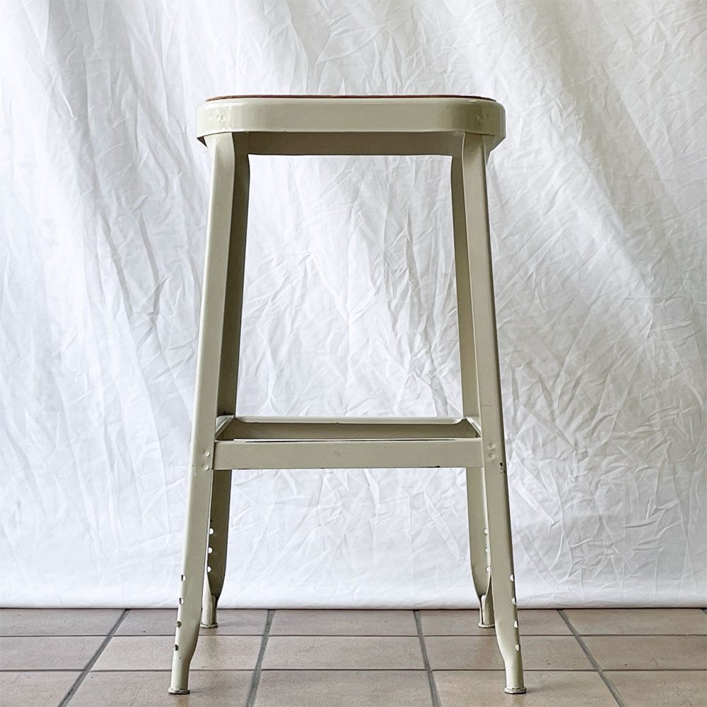 リオン LYON ファクトリー スツール FACTORY STOOL Lサイズ Putty White プレスウッドシート パシフィックファニチャーサービス P.F.S取り扱い A ◇