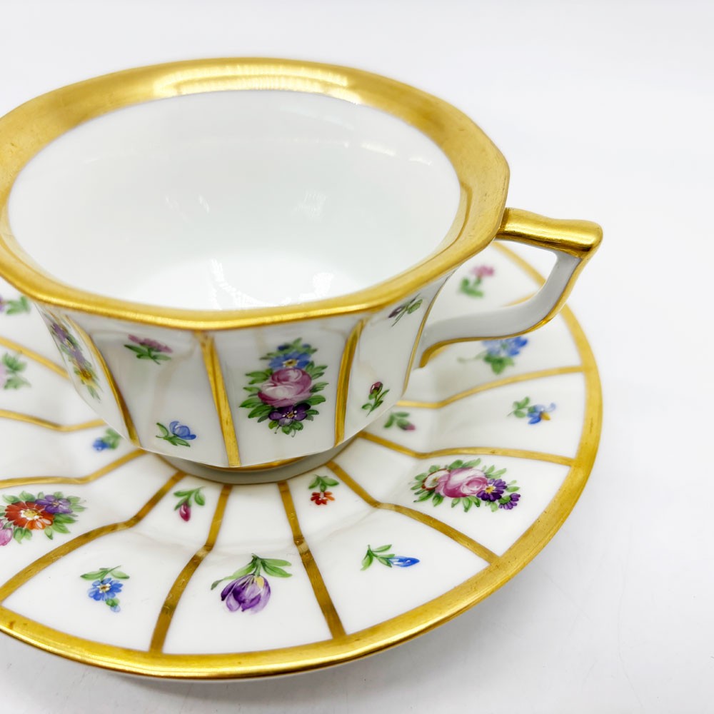 ロイヤルコペンハーゲン ROYAL COPENHAGEN ヘンリエッテ Henriette カップ＆ソーサー C&S 花柄 24K 金彩 デンマーク 北欧食器 希少 ●