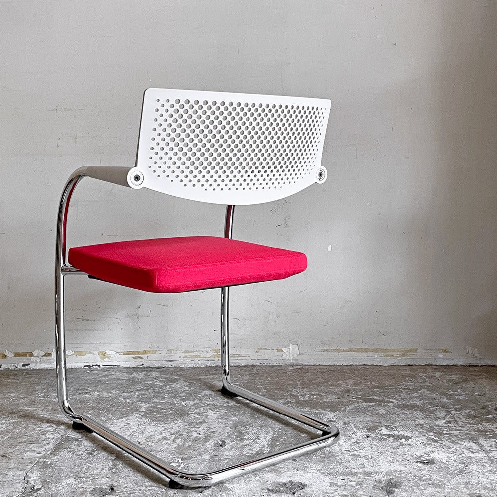 ヴィトラ vitra ビザビ2 Visavis2 アームチェア デスクチェア ホワイト/レッド系 カンティレバー スタッキング可能 アントニオ・チッテリオ B ■
