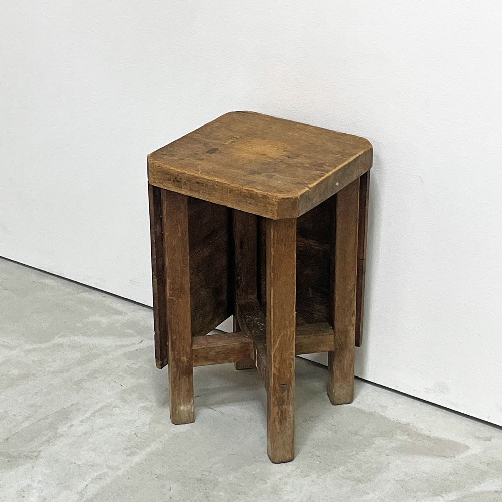 ジャパンビンテージ Japan Vintage スツール 図工椅子 角椅子 花台 ディスプレイスタンド 無垢材 木味 古家具 ●