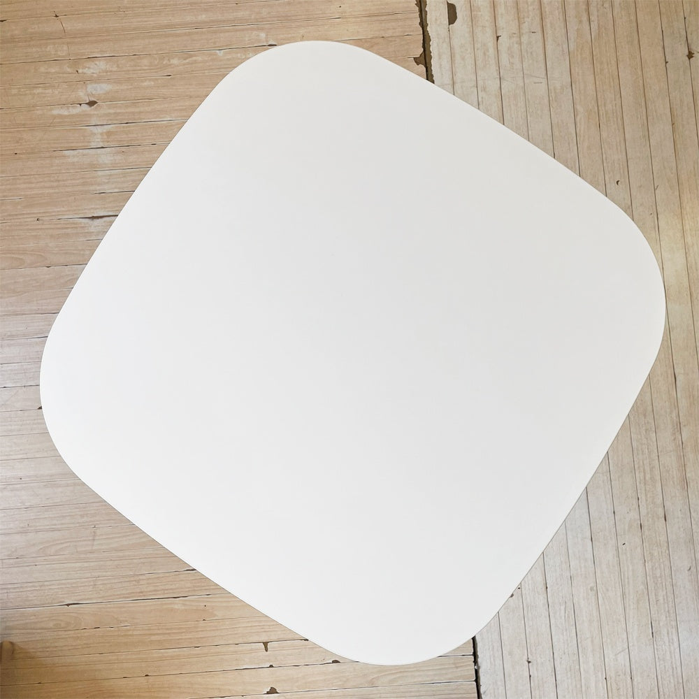 スウィッチ SWITCH KAテーブル KA Table カフェテーブル ホワイト ミッドセンチュリーデザイン 定価￥35,200- ★
