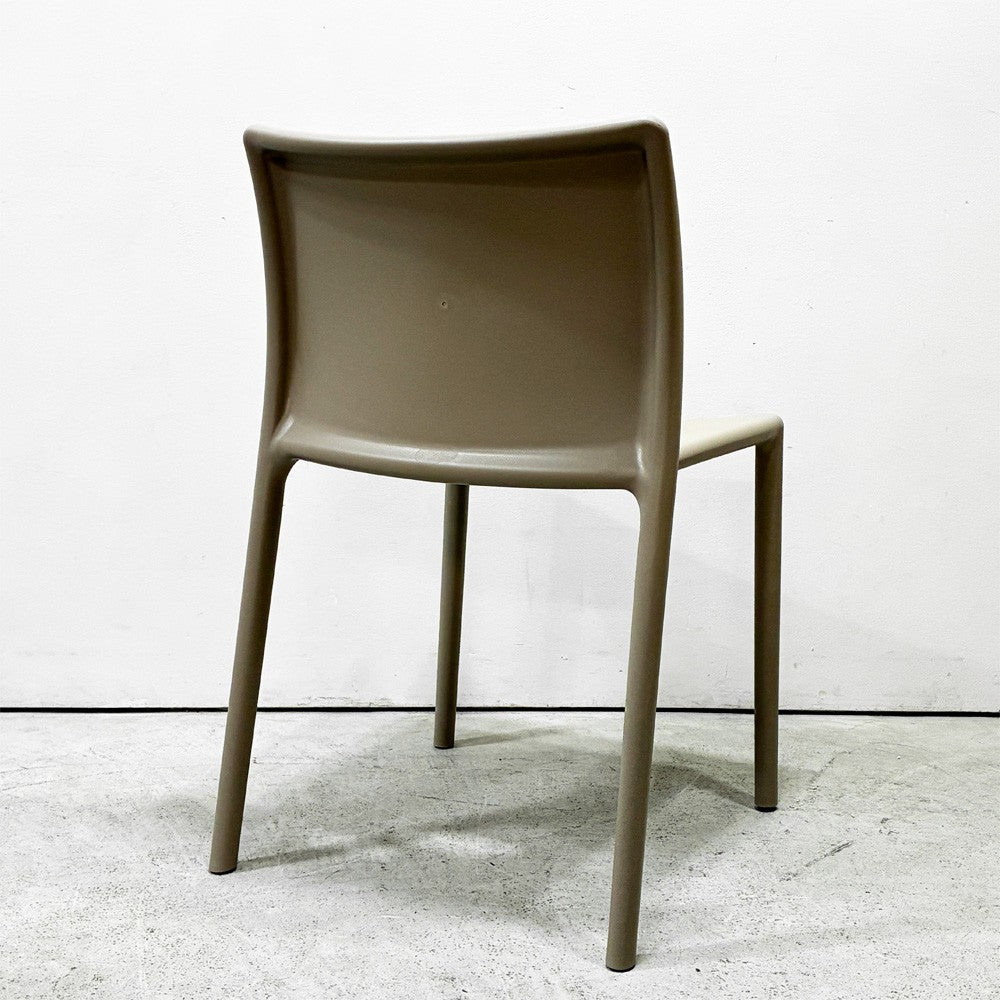 マジス MAGIS エアチェア AIR CHAIR スタッキングチェア ダイニングチェア ベージュ ジャスパー・モリソン 新品未使用品 美品 A ●