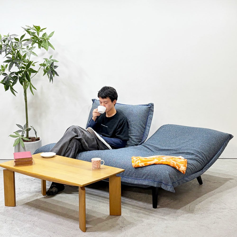 リーンロゼ ligne roset カラン CALIN 2シーターソファ ブルー系 ファブリック ウッドレッグ W167cm イージーカバー付き 定価￥404,800～ ●