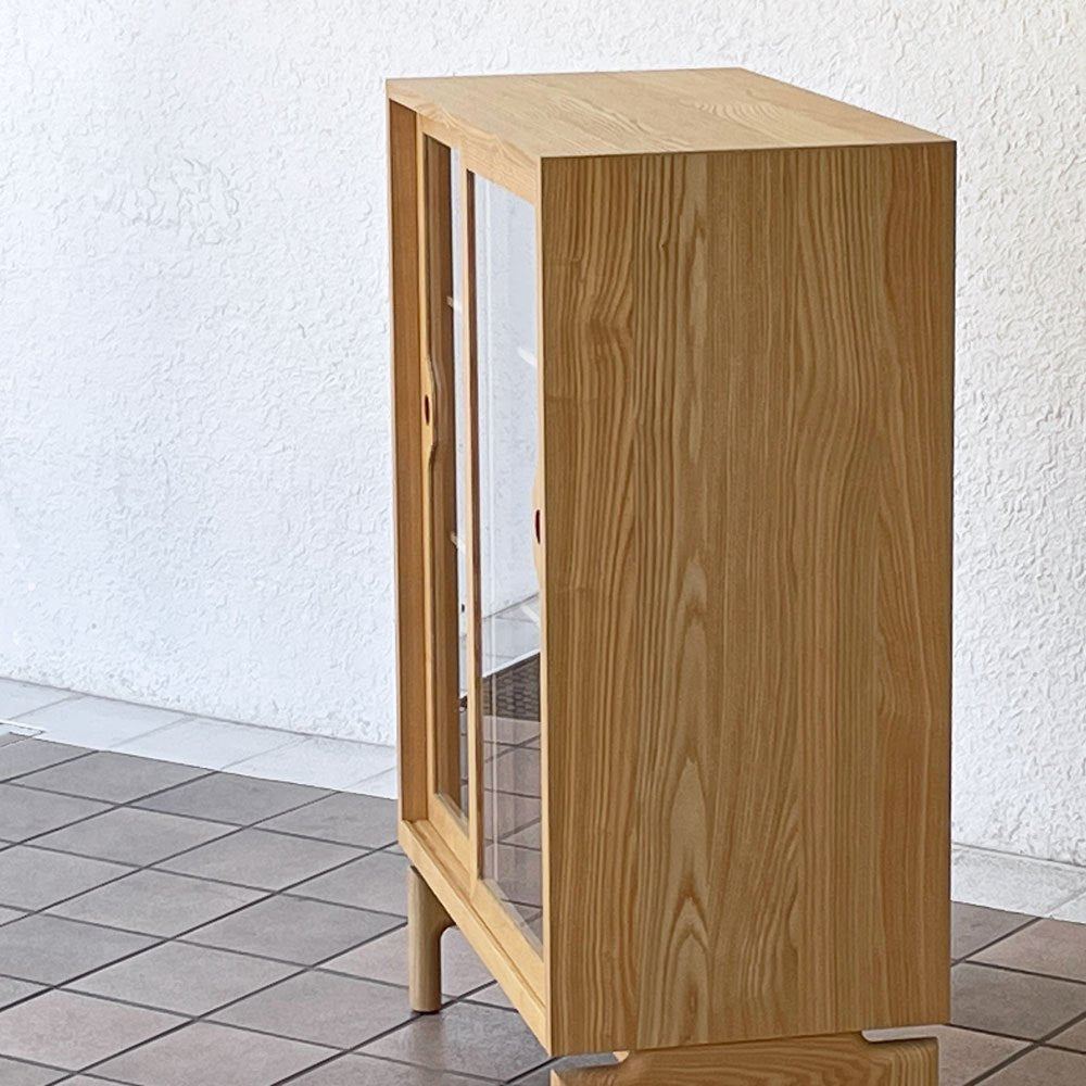 カンディハウス CONDE HOUSE タモ材 キャビネット 食器棚 飾り棚 引き戸 スライド扉 W72cm ナチュラルモダン 国産家具 ◇