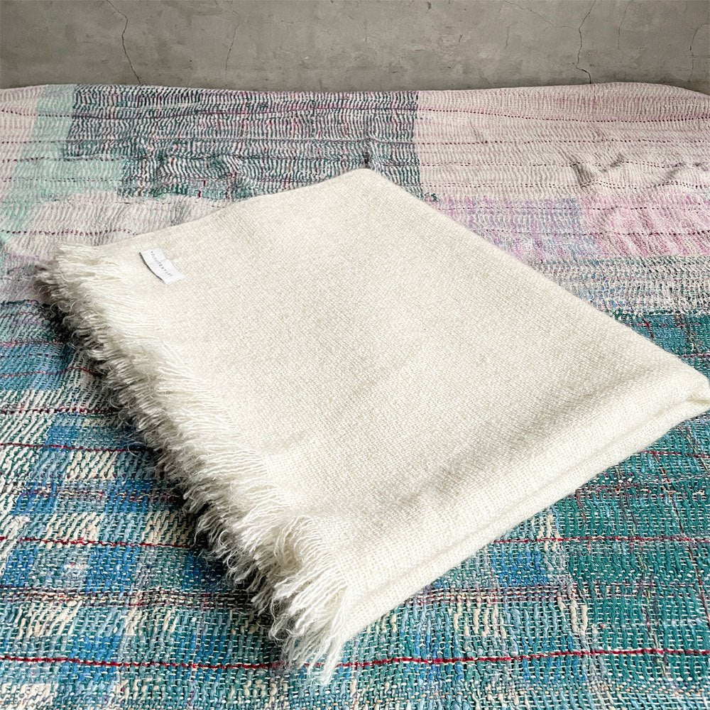 モーン・テキスタイル MOURNE TEXTILES モヘアループ ワイドスカーフ ブランケット ナチュラルホワイト 115cm×200cm 北アイルランド ♪