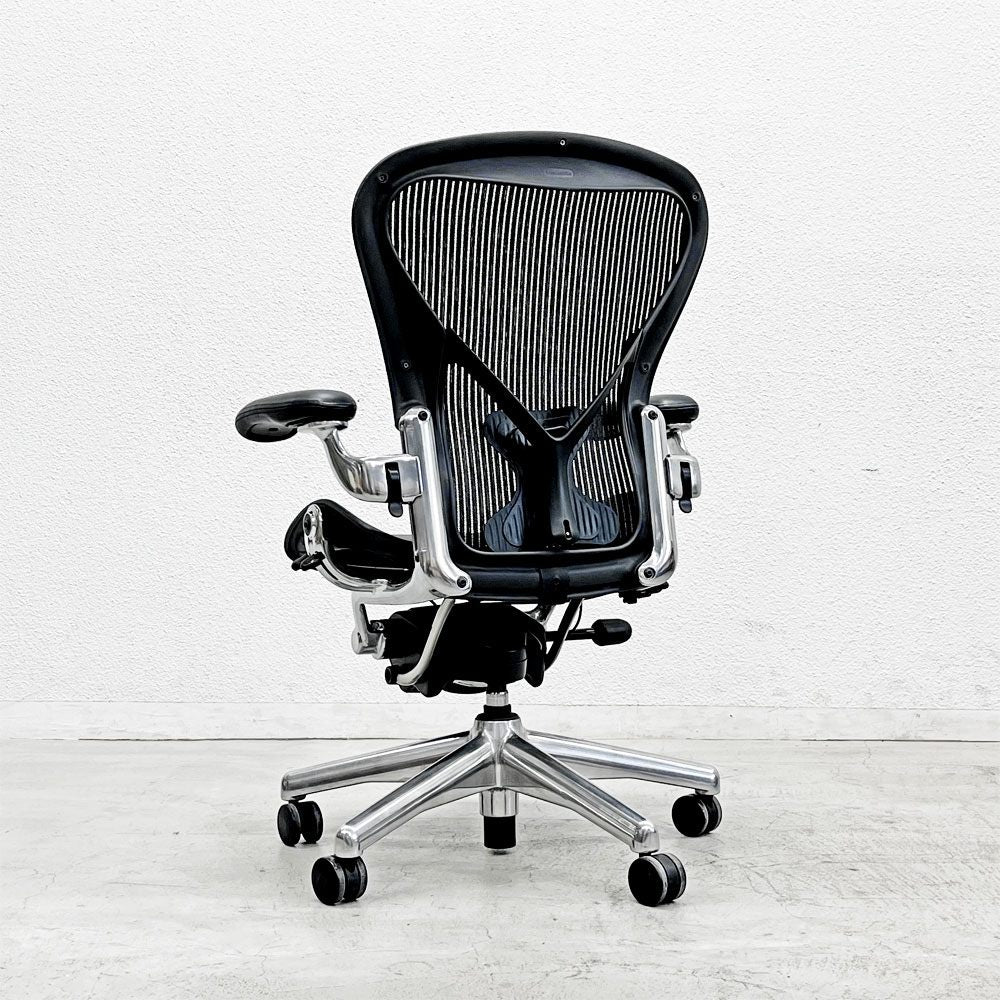 ハーマンミラー Herman Miller アーロンチェア Bサイズ ポスチャーフィット クラシックカーボンメッシュ ポリッシュドアルミベース ビル・スタンフ ＆ ドン・チャドウィック 〓