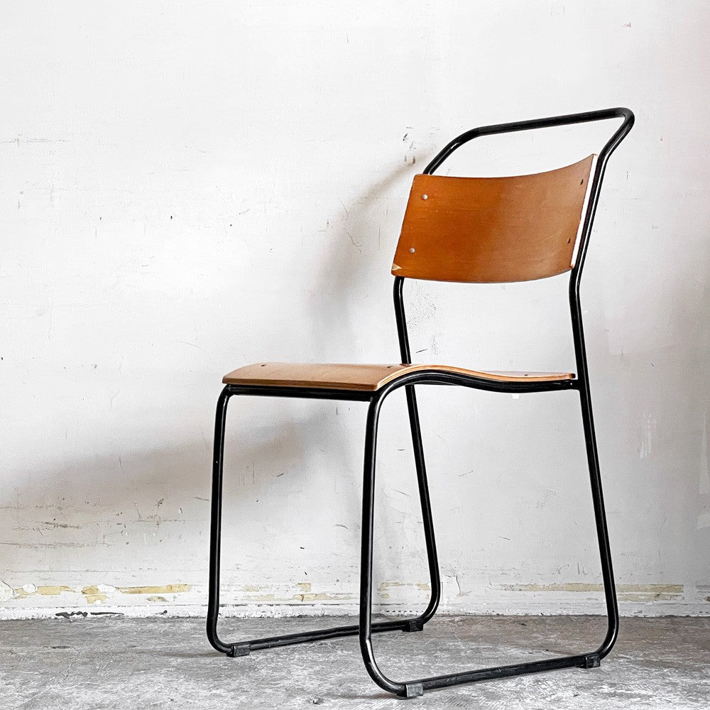 クラッシュゲート CRASH GATE ノットアンティークス Knot antiques ブルーノチェア RP6 BLUNO CHAIR スタッキングチェア プライウッド スチールレッグ ブラック 関家具 B ■