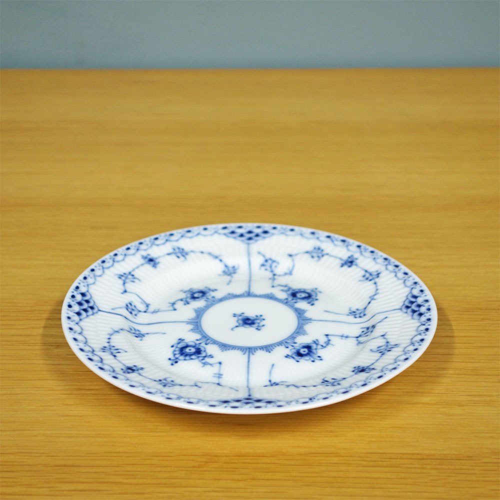 ロイヤルコペンハーゲン ROYAL COPENHAGEN ブルーフルーテッド ハーフレース プレート 17cm 北欧食器 B ◎
