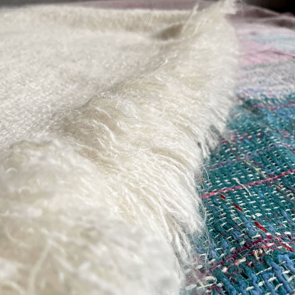 モーン・テキスタイル MOURNE TEXTILES モヘアループ ワイドスカーフ ブランケット ナチュラルホワイト 115cm×200cm 北アイルランド ♪