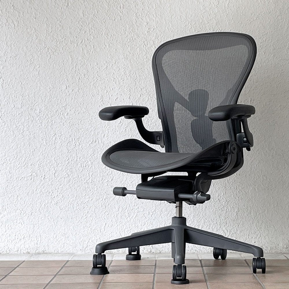 ハーマンミラー Herman Miller アーロンチェア リマスタード フル装備 Bサイズ グラファイトベース ポスチャーフィットSL 定価264,000円 ◇