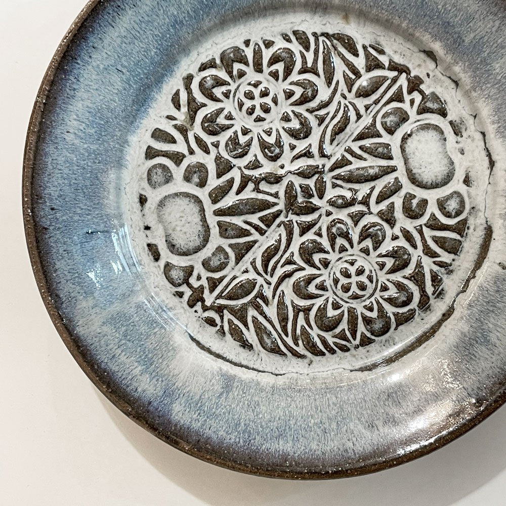 小代焼瑞穂窯 福田るい リム皿 プレート 花彫 直径23cm 現代作家 ◎