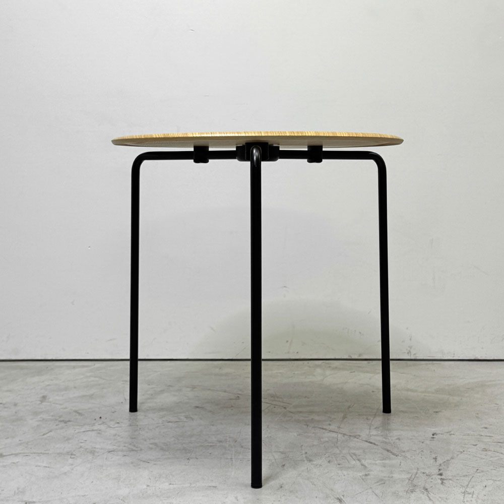エンゲルブレヒト Engelbrechts ケヴィ KEVI 2010 ダイニングテーブル オーク材 プライウッド カフェテーブル 70cm 3本脚 ヨルゲン・ラスムッセン デンマーク 未使用品 B ●