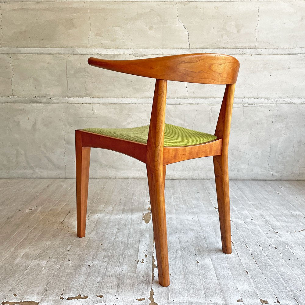 ウッドユウライクカンパニー WOOD YOU LIKE COMPANY アイチェア クッション AI CHAIR ハーフアームチェア チェリー無垢材 ファブリック ライトグリーン ファブリック 座面張替済 B ♪