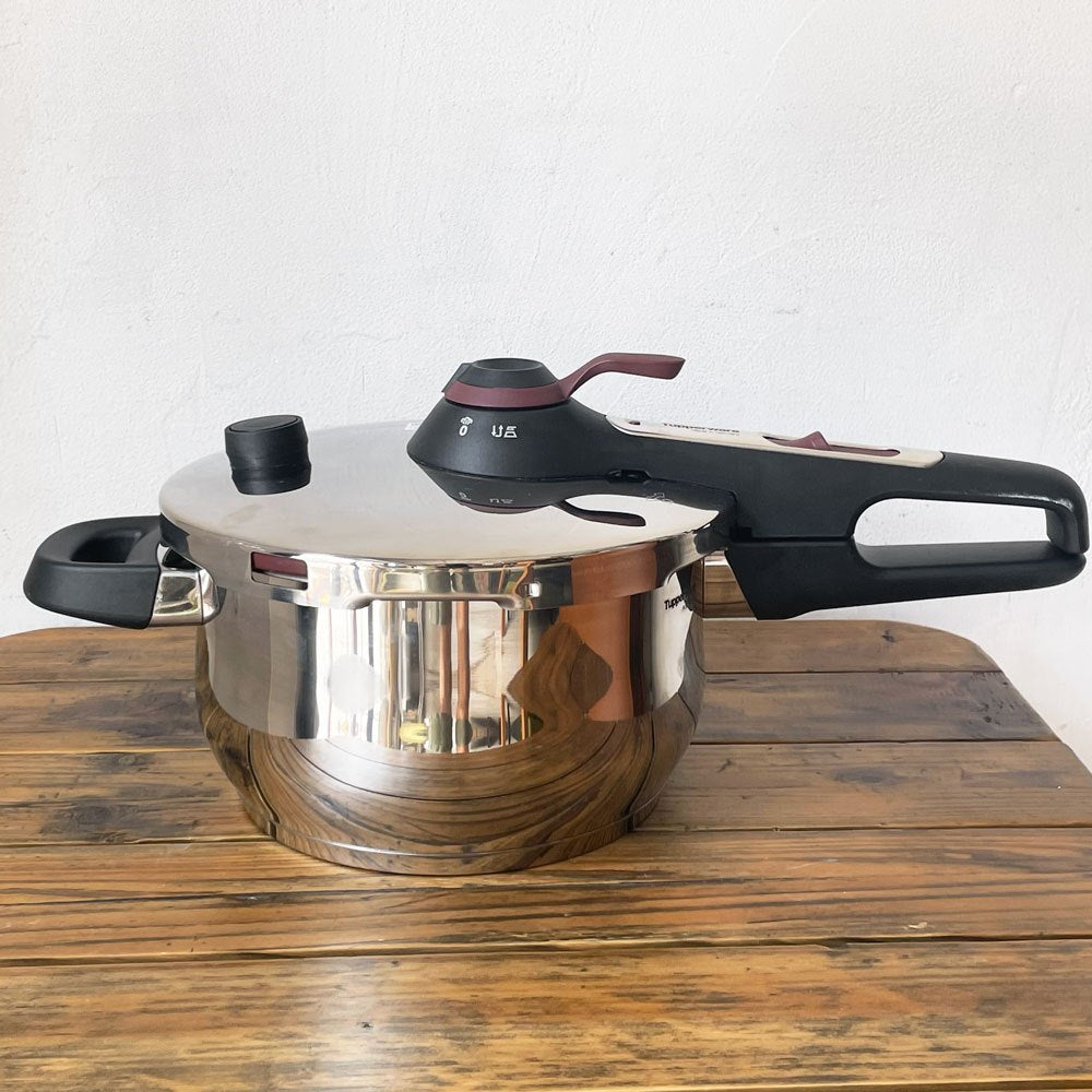 タッパーウェア Tupperware 圧力鍋 プレッシャークッカー Pressure Cooker 4.5L すのこ 三脚付 ステンレス ドイツ製 定価 45,000円 ★