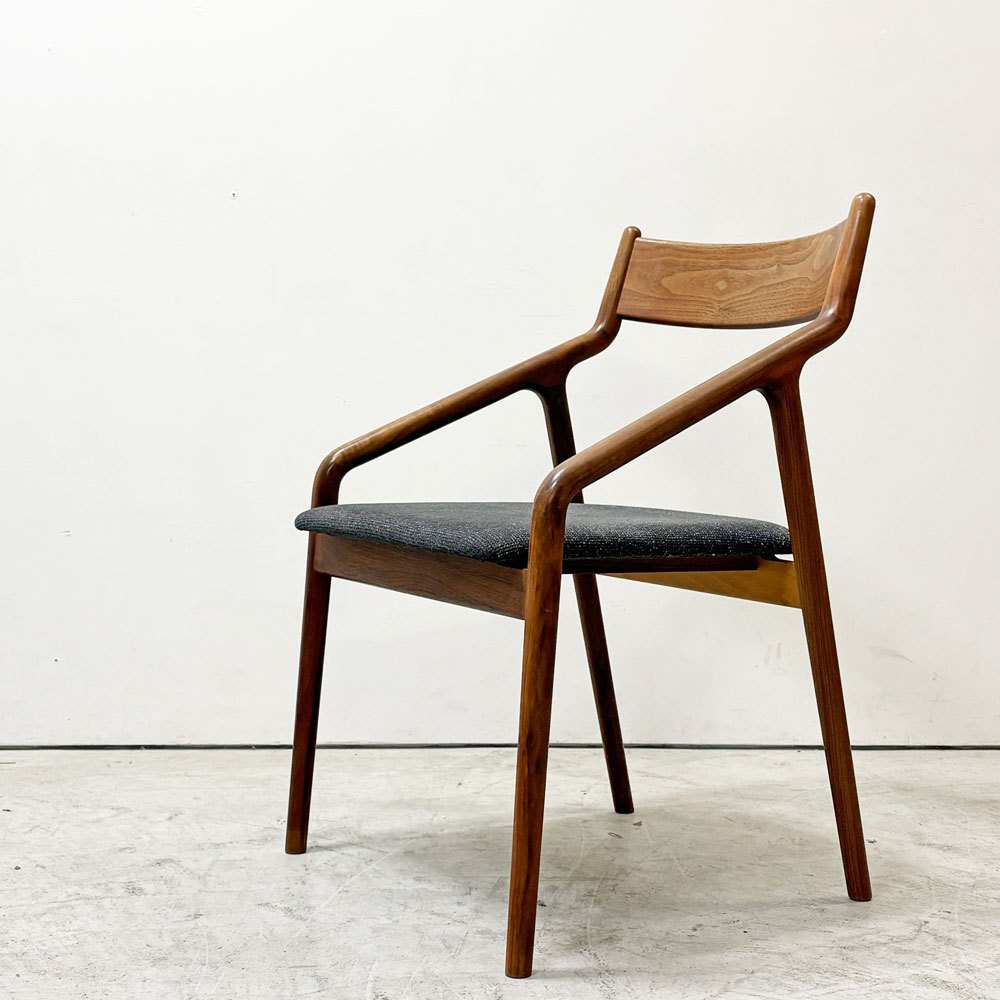 宮崎椅子製作所 ペペチェア PEPE side chair 背無垢タイプ ウォールナット ファブリック グレー系カラー フィンガージョイント 村澤一晃 ●