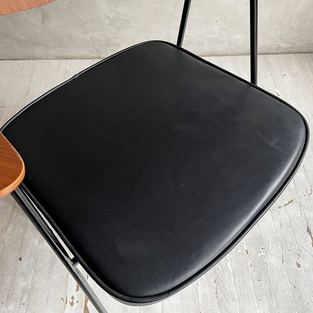 ケースファニチャー Case Furniture 675チェア ダイニングチェア アームチェア ウォールナット材 レザーシート ロビンデイ Robin Day ACTUS取扱 B ♪