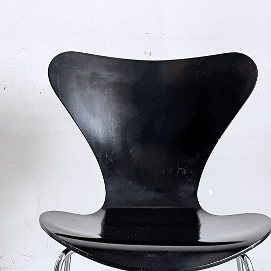 フリッツハンセン Fritz Hansen セブンチェア ブラックラッカー アルネ・ヤコブセン スタッキングチェア デンマーク 1997年製 C ■