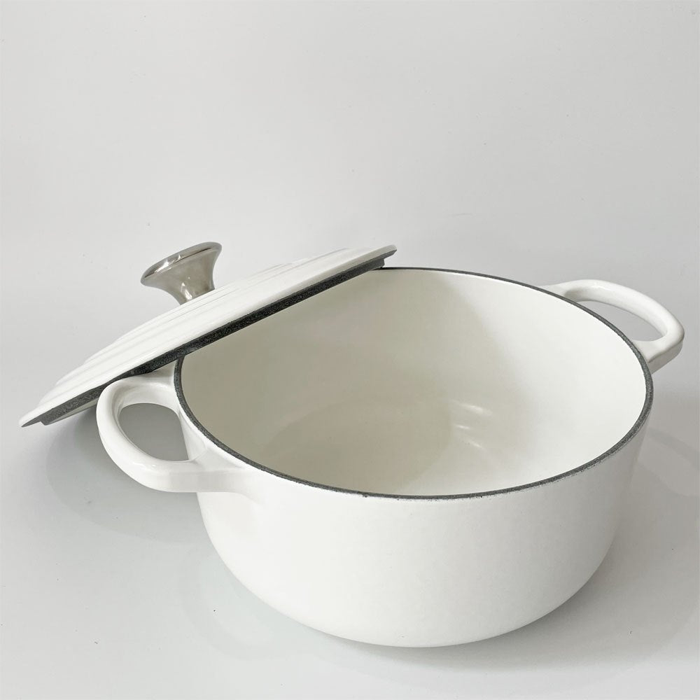 ルクルーゼ LE CREUSET ココットロンド 22cm ホワイト 両手鍋 鋳物 ★