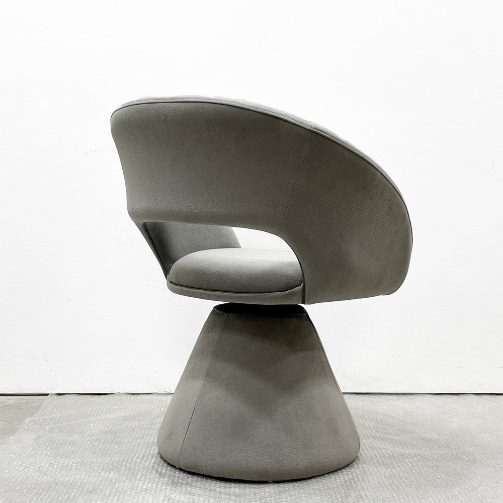 モーダエンカーサ moda en casab エアロチェア AERO chair ダイニングチェア 回転式 モダン 定価￥41,800ｰ 新品未使用品 ●