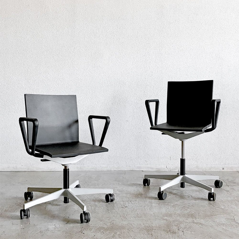 ヴィトラ vitra ゼロフォー .04 スタジオチェア オフィスチェア アームレスト付 ブラック 昇降機能 マールテン・ヴァン・セーヴェレン Maarten Van Severen 定価￥202,400- A 〓