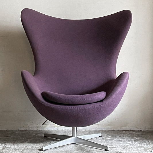フリッツハンセン Fritz Hansen エッグチェア Egg chair ラウンジチェア ファブリック パープル系 アルネ・ヤコブセン 参考定価￥1,185,800～ ■