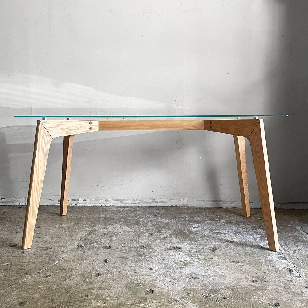 かなでもの KANADEMONO THE TABLE ガラス × Pin 木製脚 オーク無垢材 ダイニングテーブル W140cm ナチュラル 定価 ￥89,100- ■