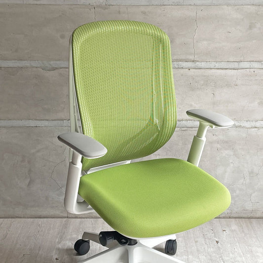 オカムラ OKAMURA シルフィー Sylphy デスクチェア オフィスチェア ハイバック アジャストアーム ライムグリーン グッドデザイン賞 ♪