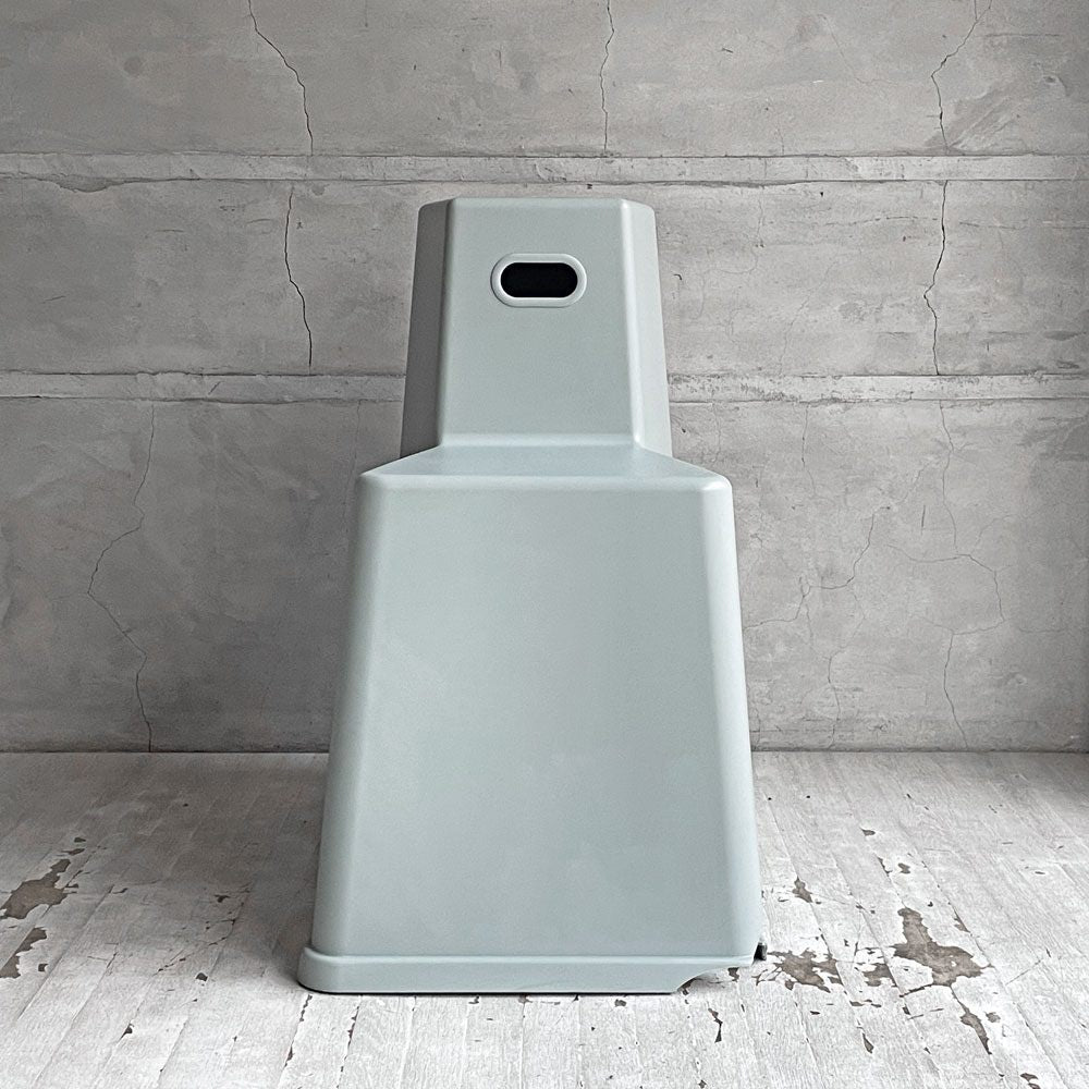 ヴィトラ vitra スツール ツール STOOL TOOL コンスタンチン・グルチッチ スタッキング ライトグレー スイス 定価48,400円 B ♪
