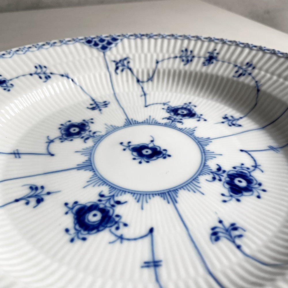 ロイヤルコペンハーゲン ROYAL COPENHAGEN ブルーフルーテッド ハーフレース ディーププレート 25.5cm 深皿 丸皿 陶器 北欧食器 廃番 美品 B ♪