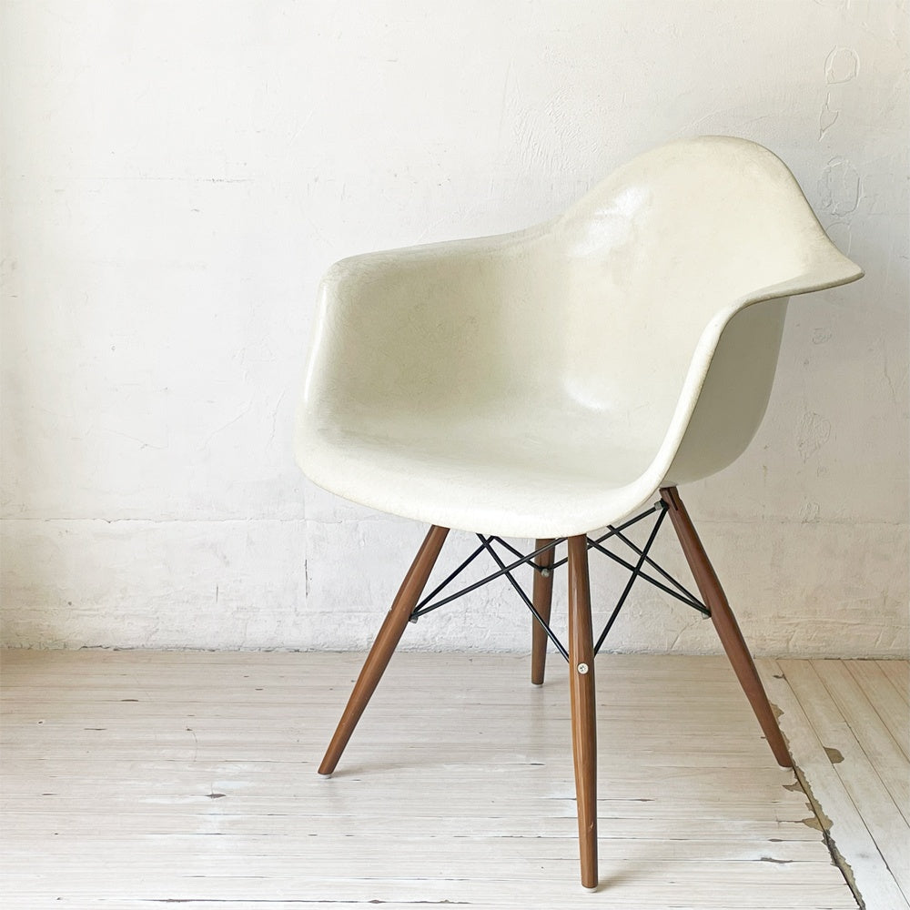 ハーマンミラー Herman Miller アームシェルチェア セカンド 2nd ビンテージ FRP ダヴェルベース パーチメント イームズ ミッドセンチュリー ★
