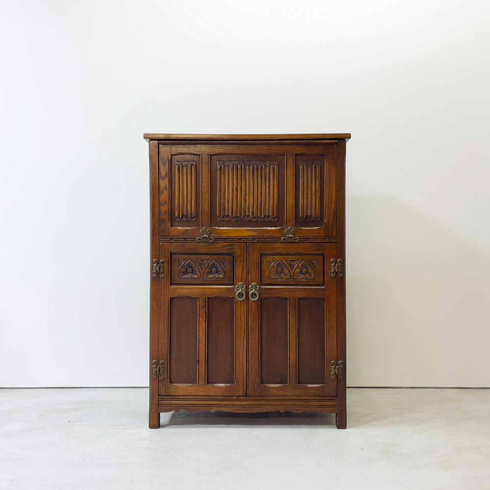オールドチャーム Old Charme カクテルキャビネット オーク材 バーキャビネット W76cm チューダー様式 クラシカル 英国家具 ●