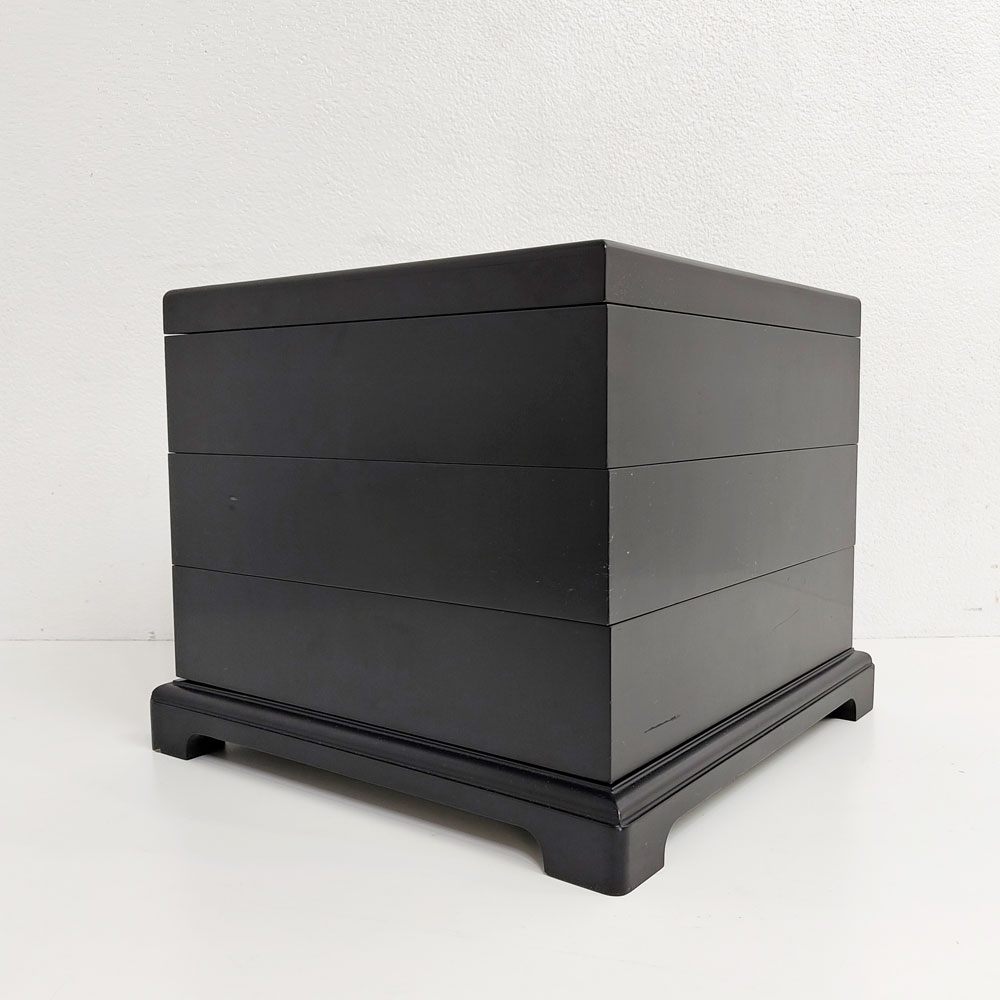 フランクリンポーセリン FRANKLIN PORCELAIN 有名旅館の酒盃コレクションの蒔絵三段重箱  コレクションケース 和モダン ●