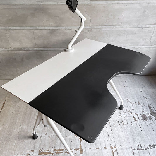 ハーマンミラー Herman Miller エンベロップデスク Envelop Desk スライド天板 & 高さ調節機能 ビル・スタンフ ジェフ・ウェバー モニターアーム付き ♪