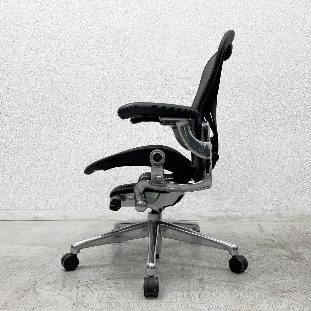 ハーマンミラー Herman Miller アーロンチェア リマスタード フル装備 Bサイズ オニキスウルトラマット ポリッシュドアルミニウムベース ポスチャーフィット ビル・スタンフ ＆ ドン・チャドウィック 〓