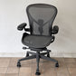 ハーマンミラー Herman Miller アーロンチェア リマスタード フル装備 Bサイズ グラファイトベース ポスチャーフィットSL 定価264,000円 ◇