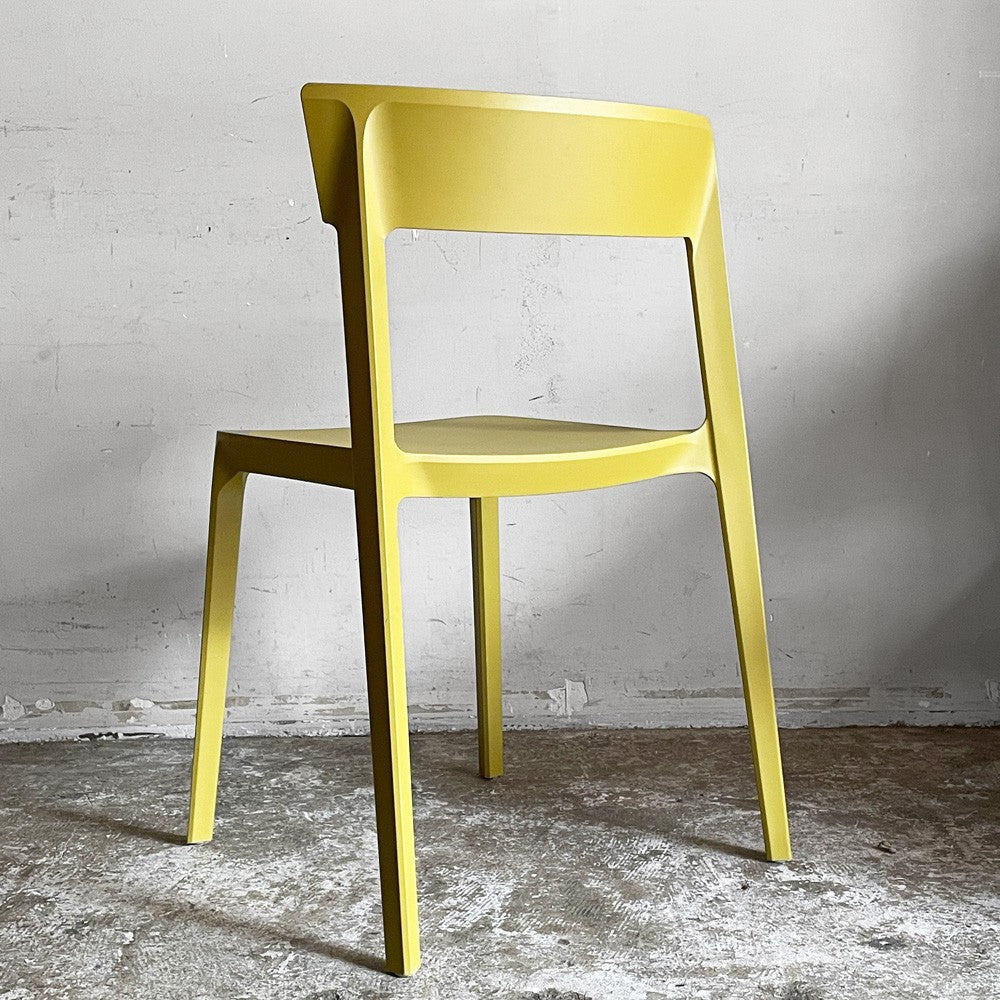 カリガリス Calligaris スキン SKIN ダイニングチェア スタッキング マットマスタードイエロー 廃番カラー 参考定価¥21,670- A ■