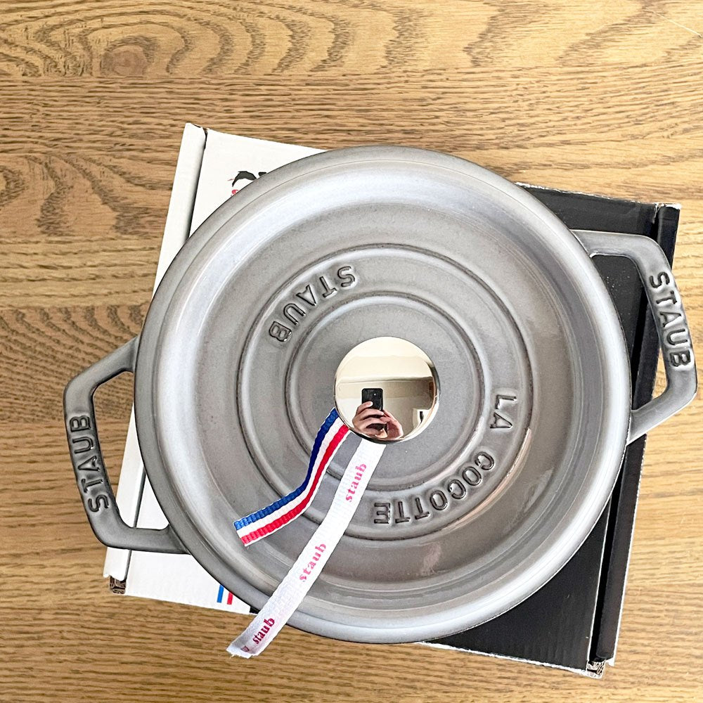 ストウブ Staub ピコ ココット ラウンド 両手鍋 ホーロー鍋 グレー 18cm フランス製 箱付き 美品 ■