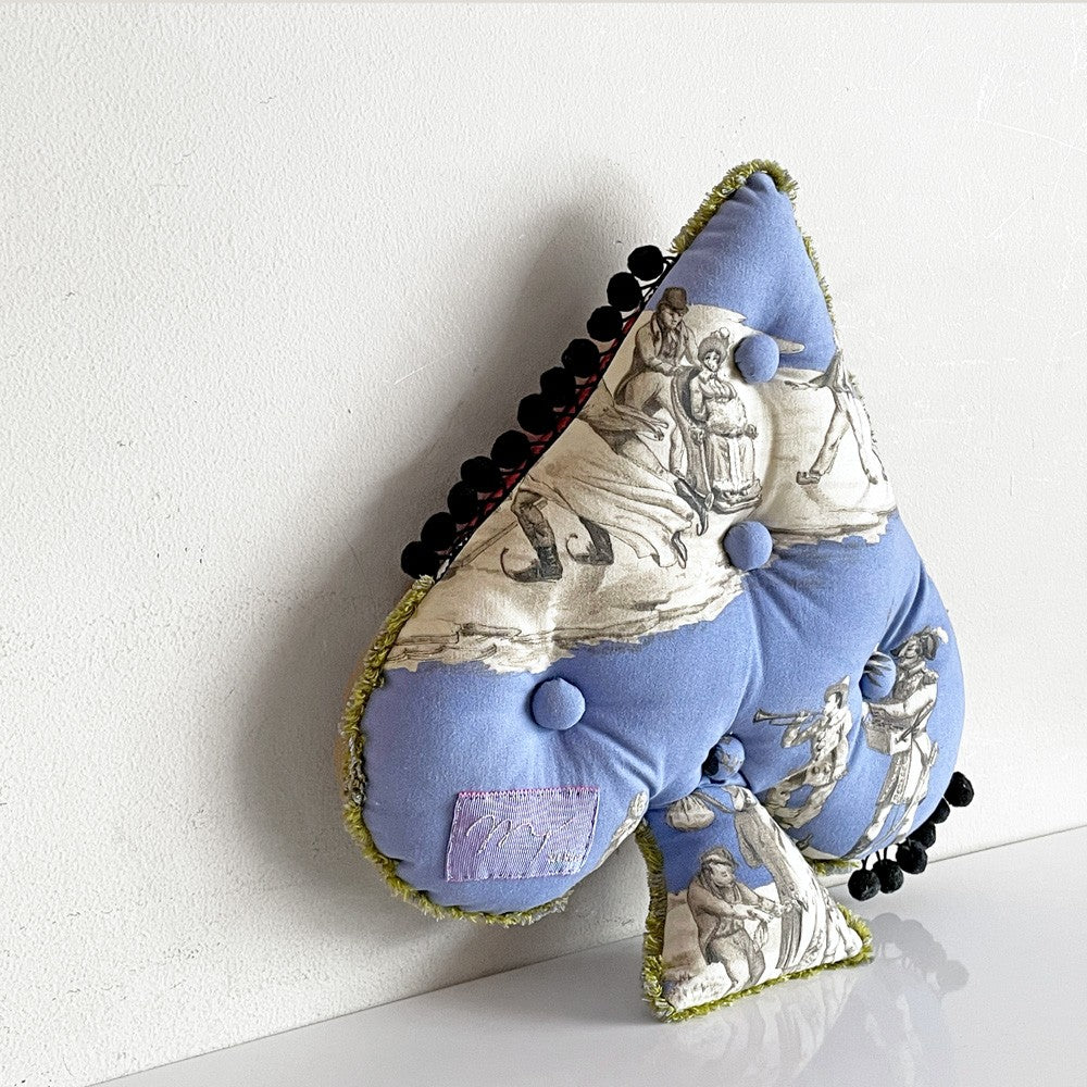 マウントハリ Mt.Hari スペード型 クッション 刺繍 H.P.DECO エイチピーデコシボネ cibone ATLIER取り扱い ■