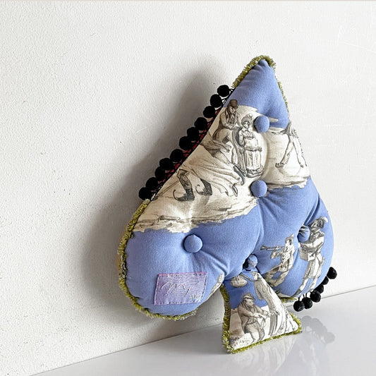 マウントハリ Mt.Hari スペード型 クッション 刺繍 H.P.DECO エイチピーデコシボネ cibone ATLIER取り扱い ■