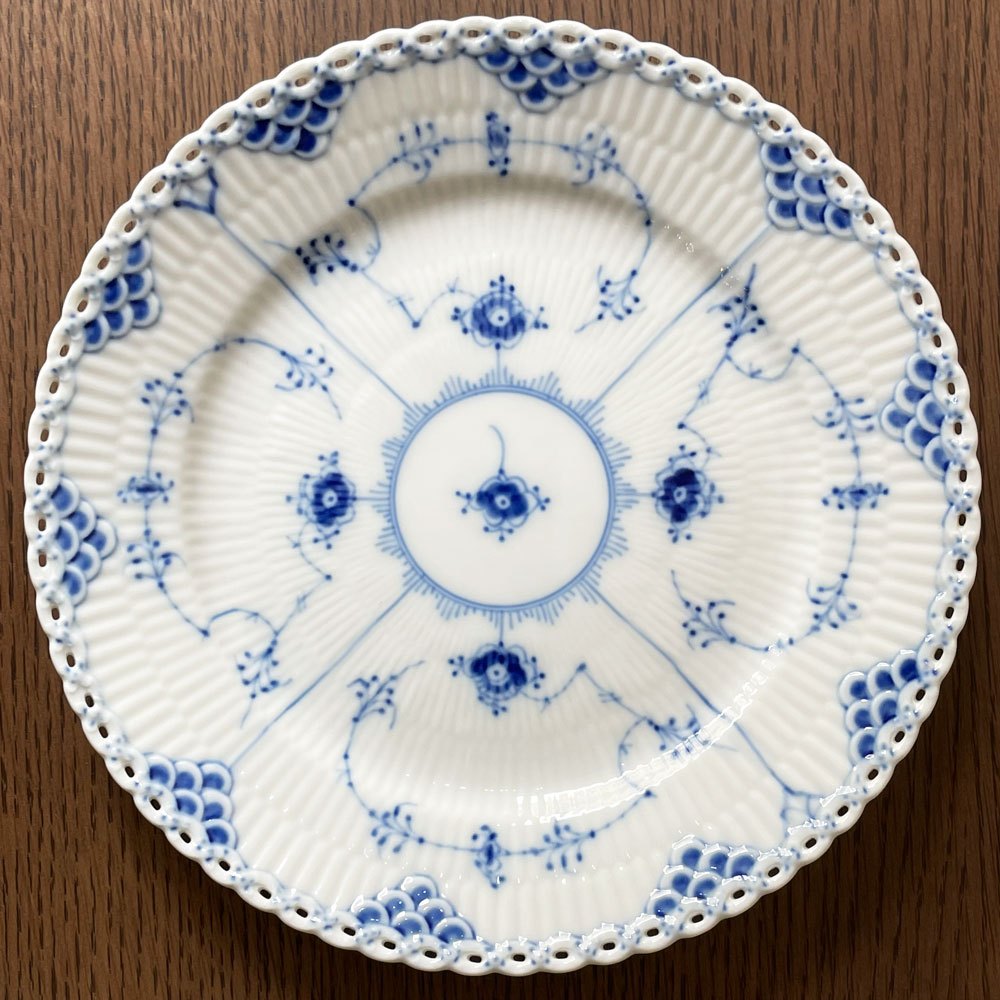 ロイヤルコペンハーゲン ROYAL COPENHAGEN ブルーフルーテッド フルレース プレート デンマーク 北欧食器 A ★