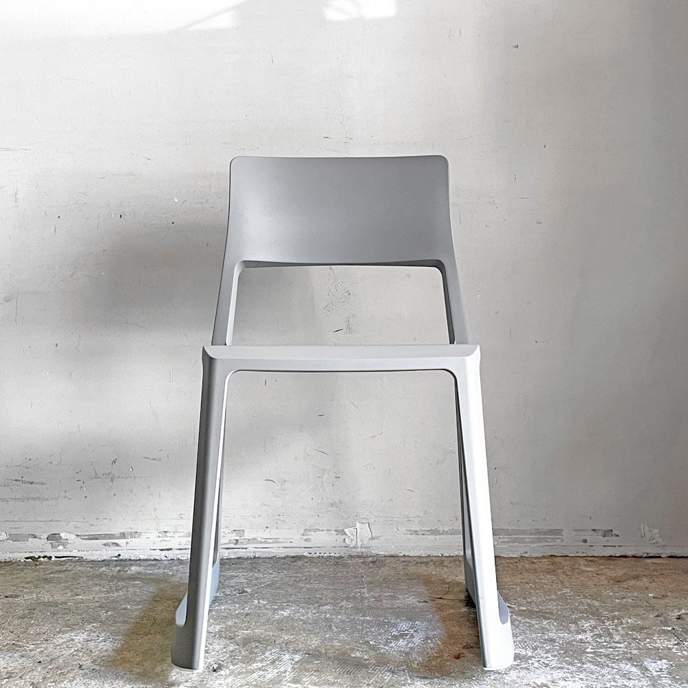 ヴィトラ Vitra ティプトン Tipton チェア スタッキングチェア チルト機能 ロッキングチェア バサルト B ■