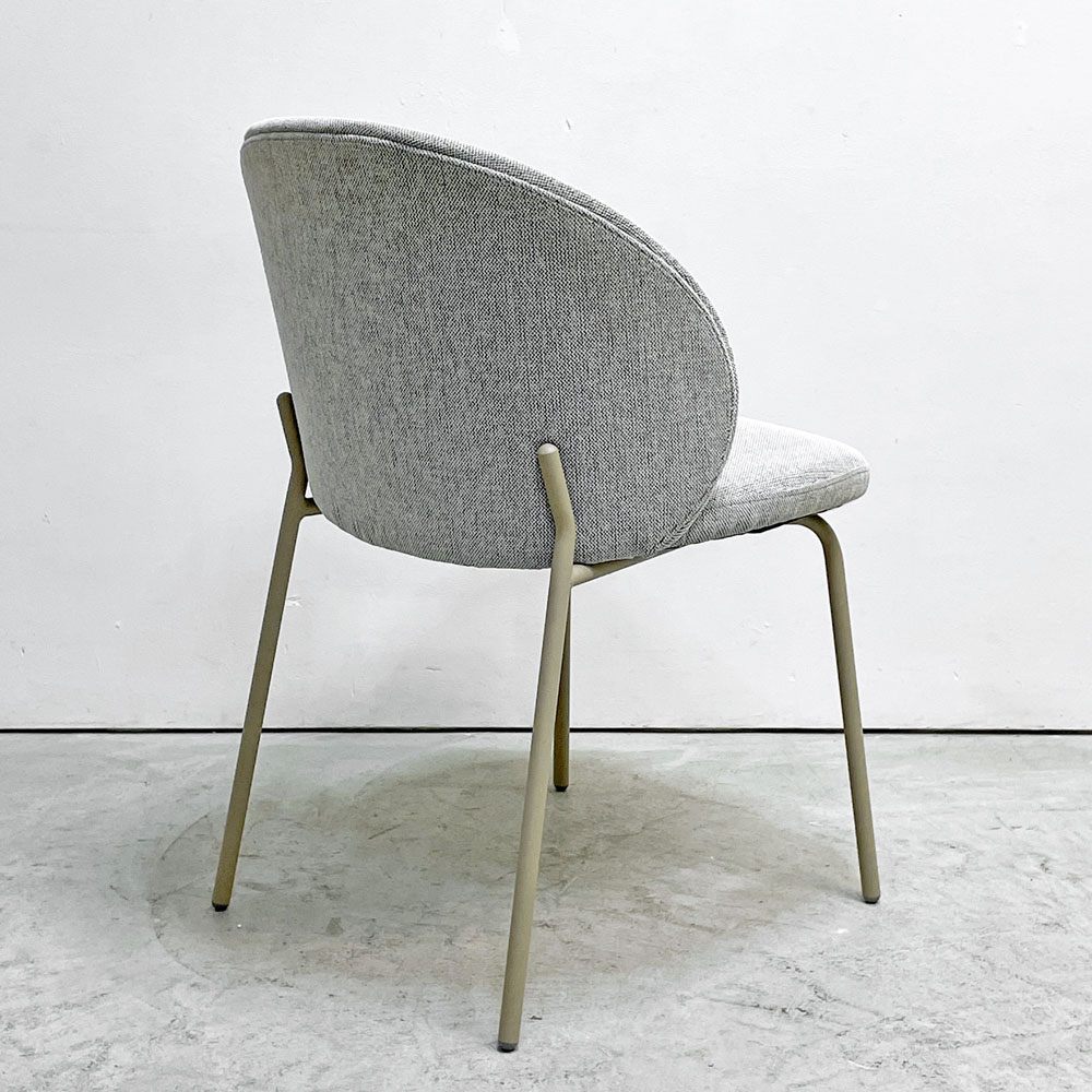 ボーコンセプト BoConcept プリンストン Princeton ダイニングチェア ライトグレー ファブリック メタル脚 マットアッシュグレーラッカー仕上げ A ●