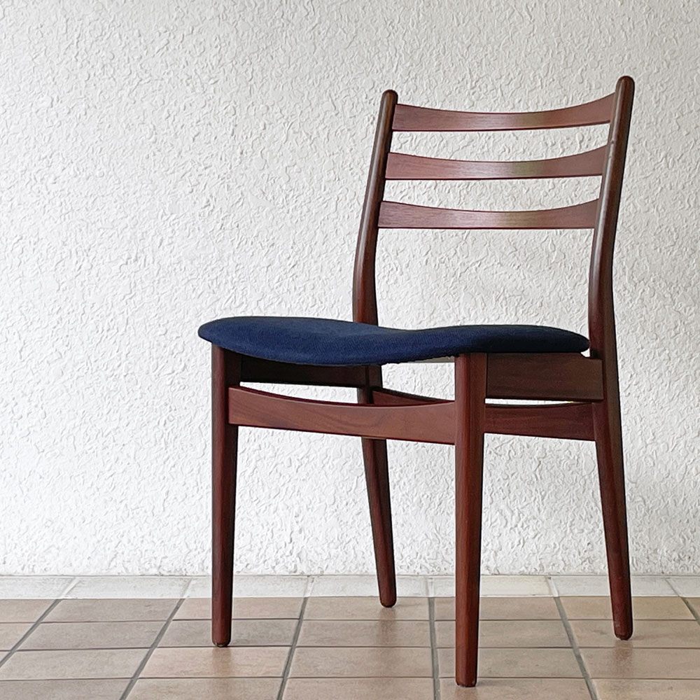 北欧ビンテージ Scandinavia Vintage ダイニングチェア 無垢材 ファブリック 北欧家具 モダンデザイン ◇