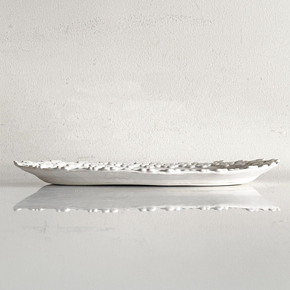 智工房 佐野智子 小花の楕円プレート オーバル皿 ホワイト系 平皿 陶器 半磁器 約23cm 現代作家 ■