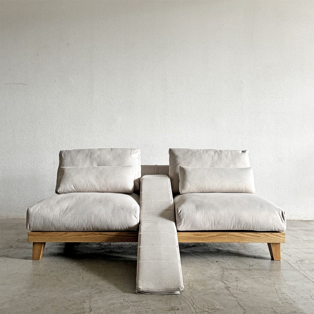 ペットと PETTO フラッフィル フラッフィーソファ Fluffy Sofa 3人掛けソファ W182cm ストーンホワイト アッシュ材 スロープ付 ペット対応 関家具 テーブル欠品 定価￥139,800- 〓
