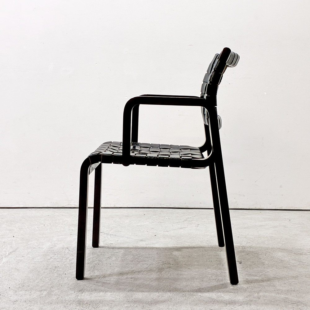 アルフレックス arflex エヌティー NT ダイニングチェア アーム 川上元美 ダークウォールナット色 本革 ブラック色 定価￥178,200- A ●